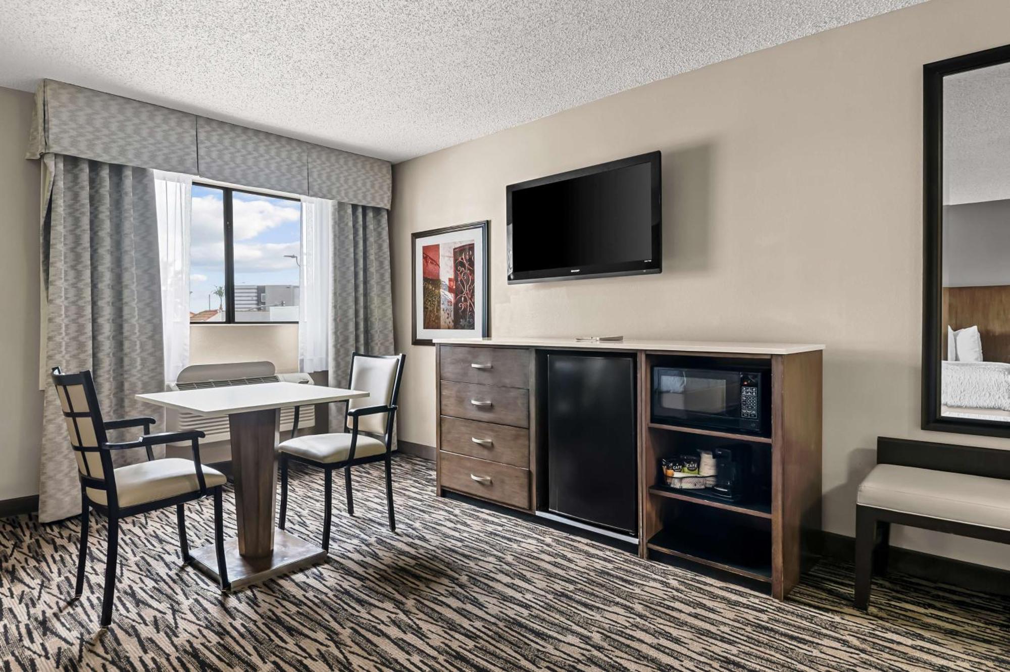 Best Western Los Alamitos Inn & Suites Zewnętrze zdjęcie